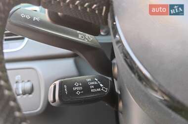 Внедорожник / Кроссовер Audi Q3 2012 в 
