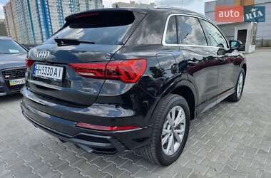 Внедорожник / Кроссовер Audi Q3 2021 в 