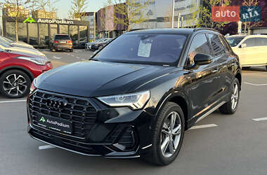 Внедорожник / Кроссовер Audi Q3 2019 в 