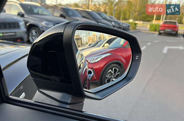 Внедорожник / Кроссовер Audi Q3 2019 в 