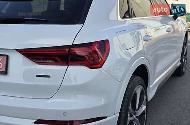 Внедорожник / Кроссовер Audi Q3 2019 в 