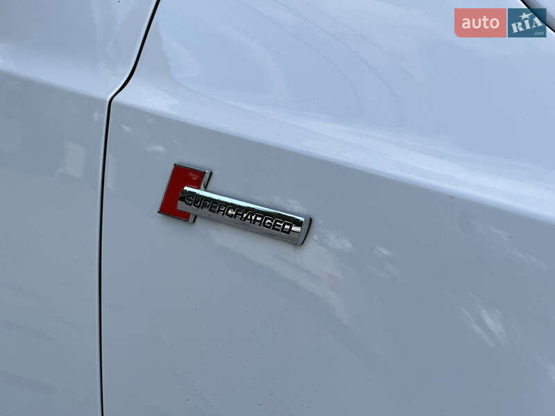 Внедорожник / Кроссовер Audi Q3 2015 в Ровно