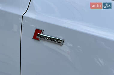 Внедорожник / Кроссовер Audi Q3 2015 в 