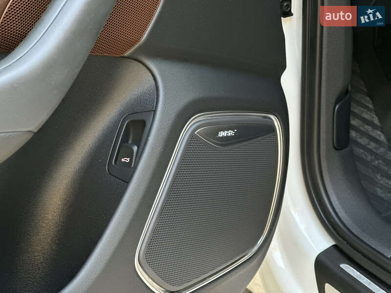 Внедорожник / Кроссовер Audi Q3 2015 в Ровно