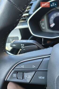 Внедорожник / Кроссовер Audi Q3 2022 в 