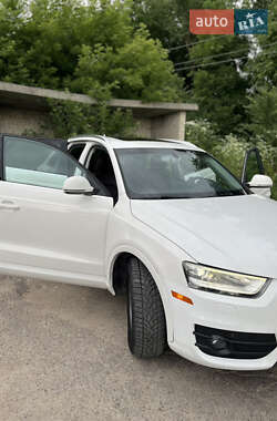 Внедорожник / Кроссовер Audi Q3 2015 в 