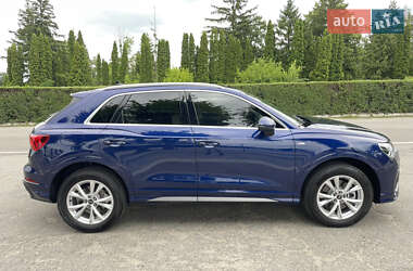 Внедорожник / Кроссовер Audi Q3 2024 в 