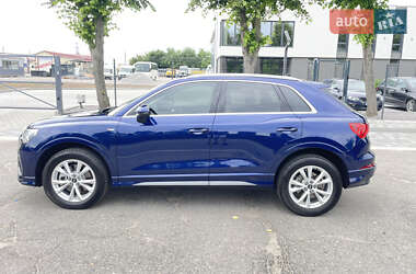 Внедорожник / Кроссовер Audi Q3 2024 в 
