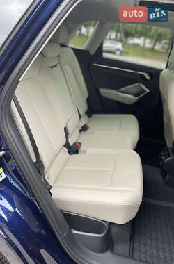 Внедорожник / Кроссовер Audi Q3 2024 в 