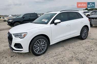 Внедорожник / Кроссовер Audi Q3 2024 в Черновцах