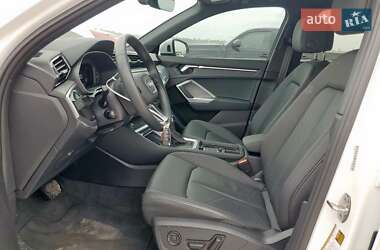 Внедорожник / Кроссовер Audi Q3 2024 в 