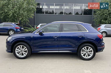 Внедорожник / Кроссовер Audi Q3 2024 в 