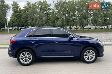 Внедорожник / Кроссовер Audi Q3 2024 в 