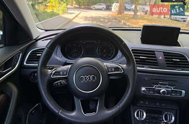 Внедорожник / Кроссовер Audi Q3 2015 в 