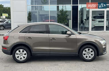 Внедорожник / Кроссовер Audi Q3 2016 в 