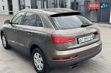 Внедорожник / Кроссовер Audi Q3 2016 в 