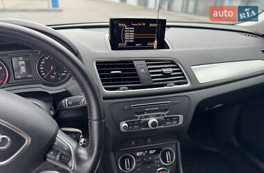 Внедорожник / Кроссовер Audi Q3 2016 в 