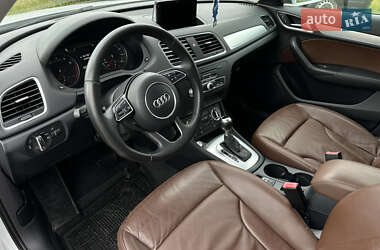 Внедорожник / Кроссовер Audi Q3 2015 в 