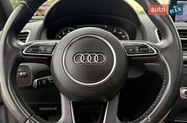 Внедорожник / Кроссовер Audi Q3 2017 в 