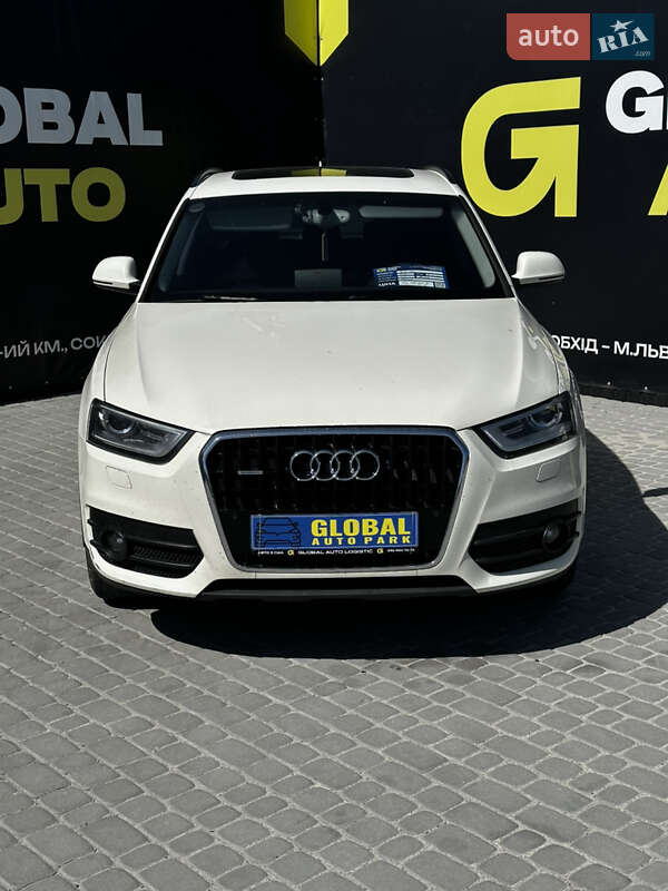 Внедорожник / Кроссовер Audi Q3 2013 в 