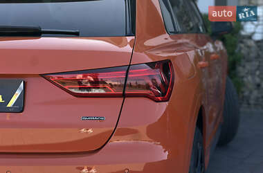 Внедорожник / Кроссовер Audi Q3 2020 в 