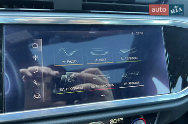 Внедорожник / Кроссовер Audi Q3 2020 в 