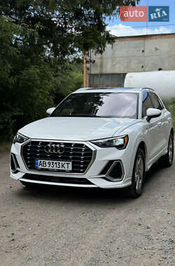 Внедорожник / Кроссовер Audi Q3 2019 в 