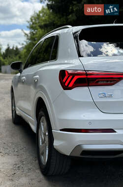 Внедорожник / Кроссовер Audi Q3 2019 в 
