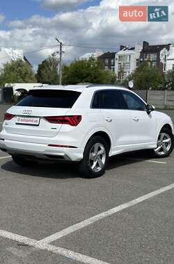 Внедорожник / Кроссовер Audi Q3 2019 в 