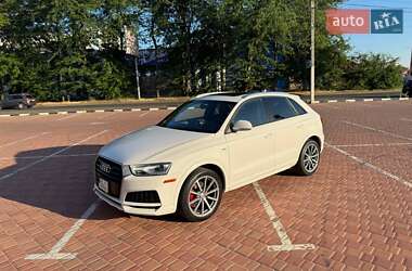 Внедорожник / Кроссовер Audi Q3 2017 в 
