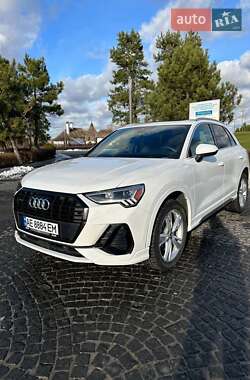 Внедорожник / Кроссовер Audi Q3 2019 в 