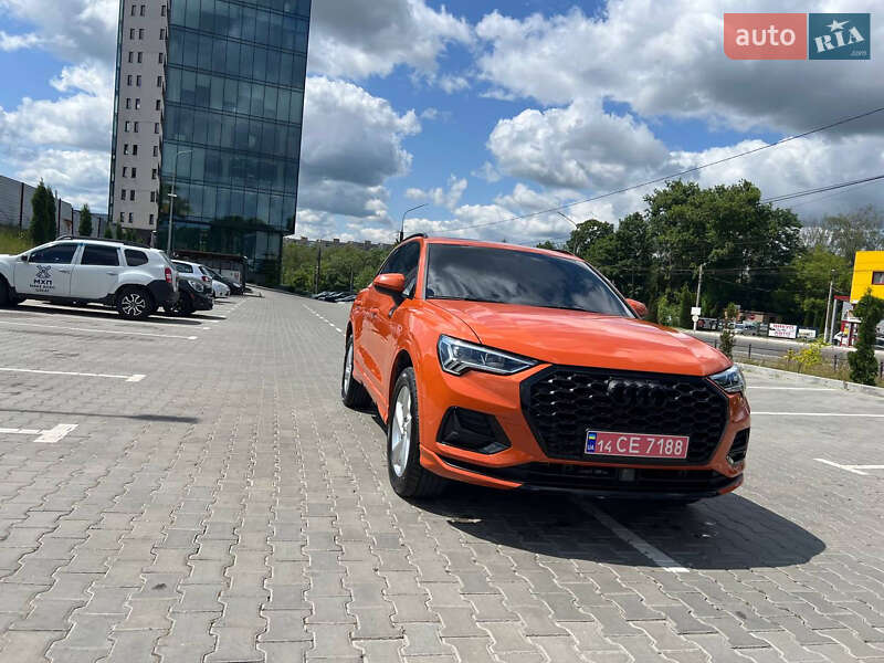 Внедорожник / Кроссовер Audi Q3 2021 в Тернополе