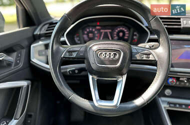 Внедорожник / Кроссовер Audi Q3 2019 в 