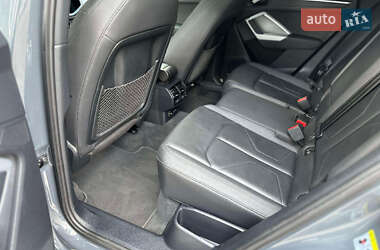 Внедорожник / Кроссовер Audi Q3 2019 в 