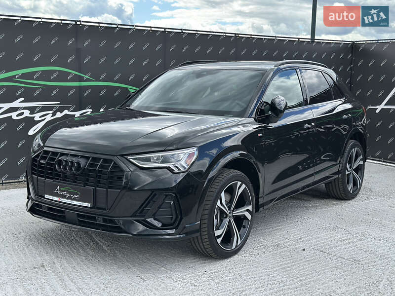 Внедорожник / Кроссовер Audi Q3 2024 в 