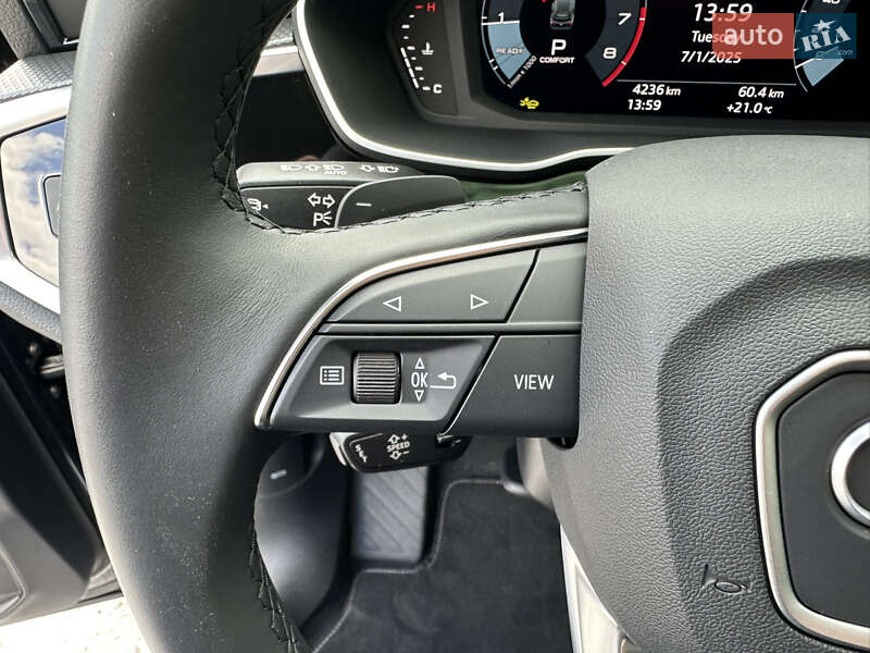 Внедорожник / Кроссовер Audi Q3 2024 в Киеве