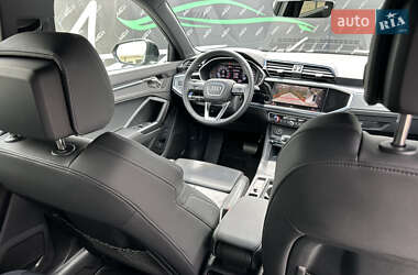 Внедорожник / Кроссовер Audi Q3 2024 в 