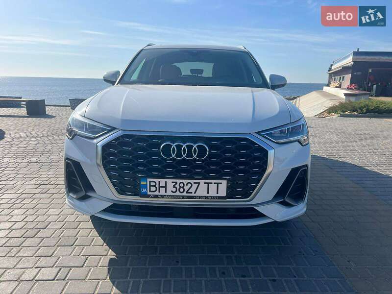 Внедорожник / Кроссовер Audi Q3 2019 в Виннице