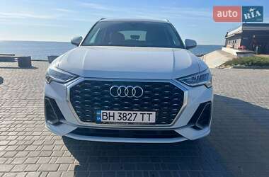 Внедорожник / Кроссовер Audi Q3 2019 в 