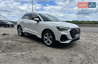 Внедорожник / Кроссовер Audi Q3 2019 в 