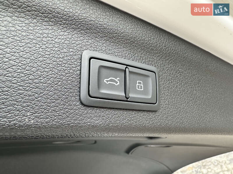 Позашляховик / Кросовер Audi Q3 2019 в Києві