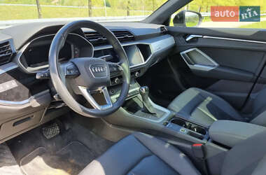 Внедорожник / Кроссовер Audi Q3 2020 в 