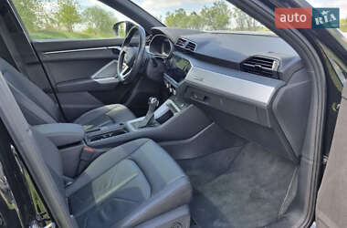 Внедорожник / Кроссовер Audi Q3 2020 в 