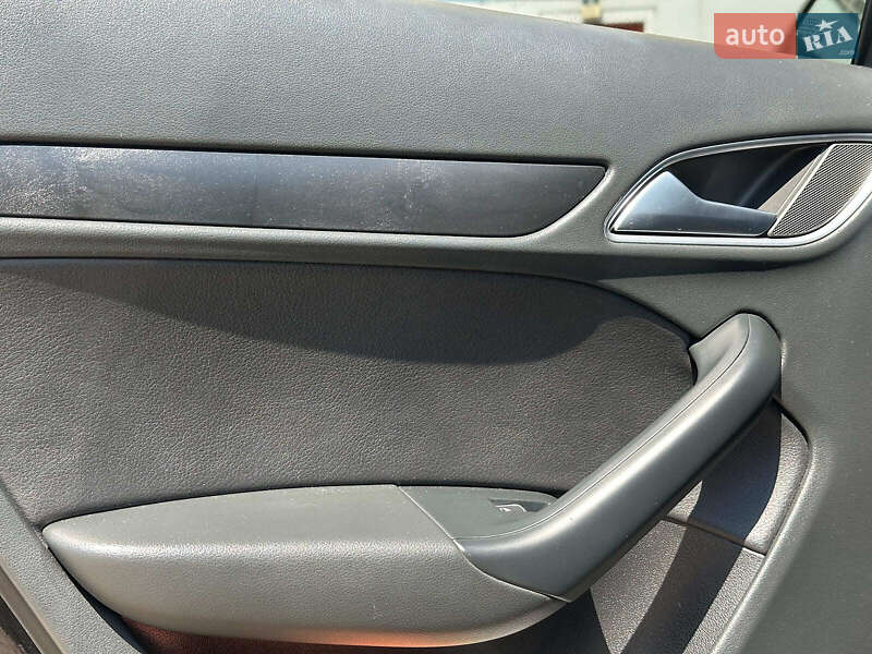 Внедорожник / Кроссовер Audi Q3 2018 в Одессе