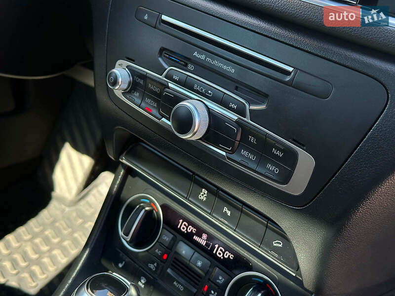 Внедорожник / Кроссовер Audi Q3 2018 в Одессе