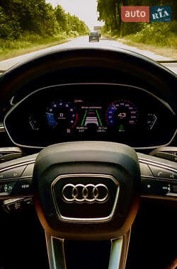 Внедорожник / Кроссовер Audi Q3 2021 в 