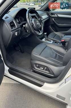 Внедорожник / Кроссовер Audi Q3 2016 в 