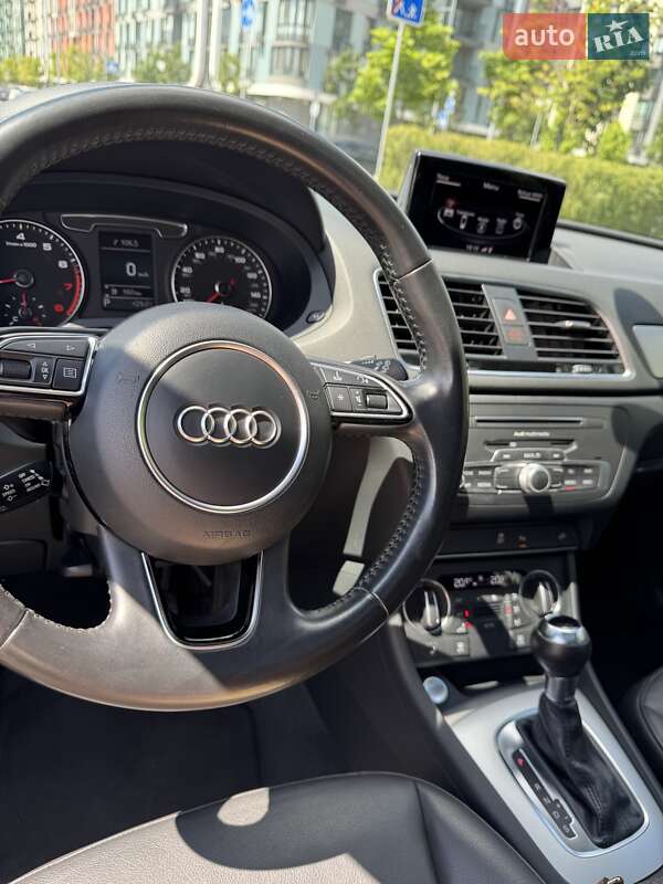 Позашляховик / Кросовер Audi Q3 2016 в Києві