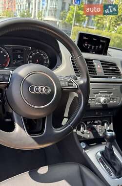 Внедорожник / Кроссовер Audi Q3 2016 в 