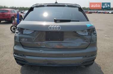 Внедорожник / Кроссовер Audi Q3 2021 в 